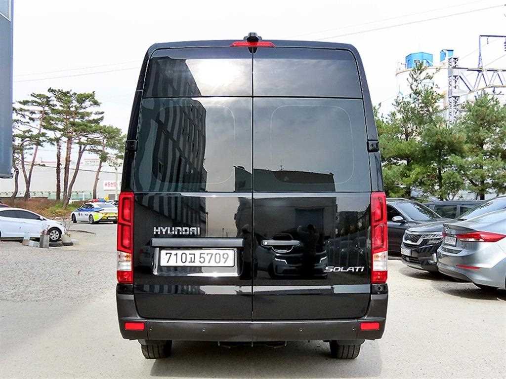 HYUNDAI Solati - Vista 4