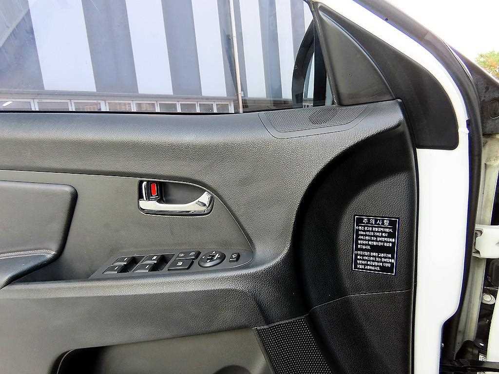 KIA Sportage - Vista 11