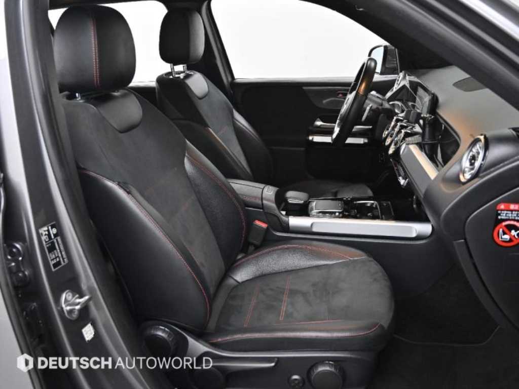 Mercedes Benz GLB Class - Vista 11