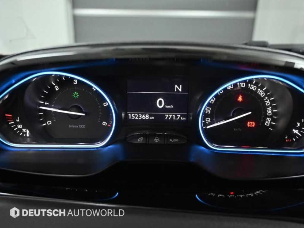 Peugeot 208 - Vista 8