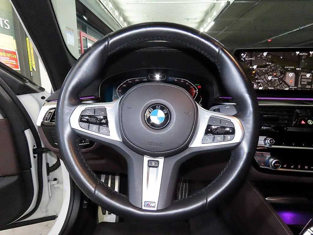 BMW 5 Series - Vista 8