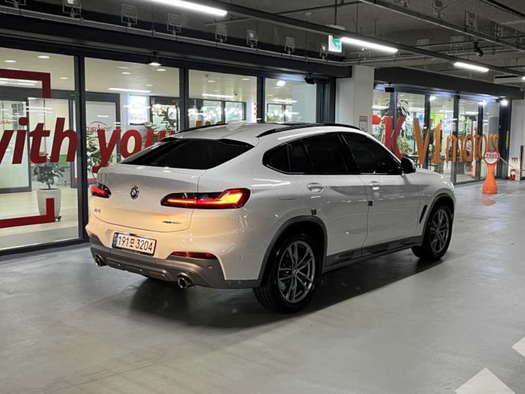 BMW X4 - Vista 4