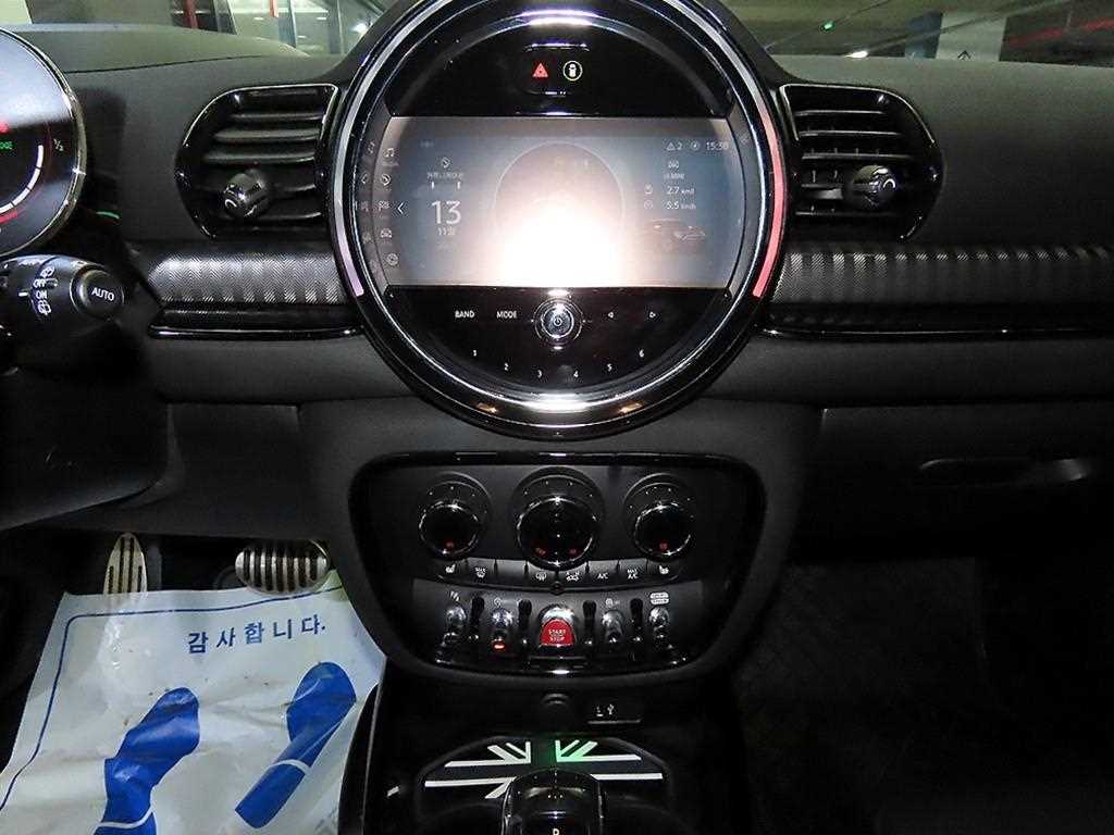 Mini Clubman - Vista 11