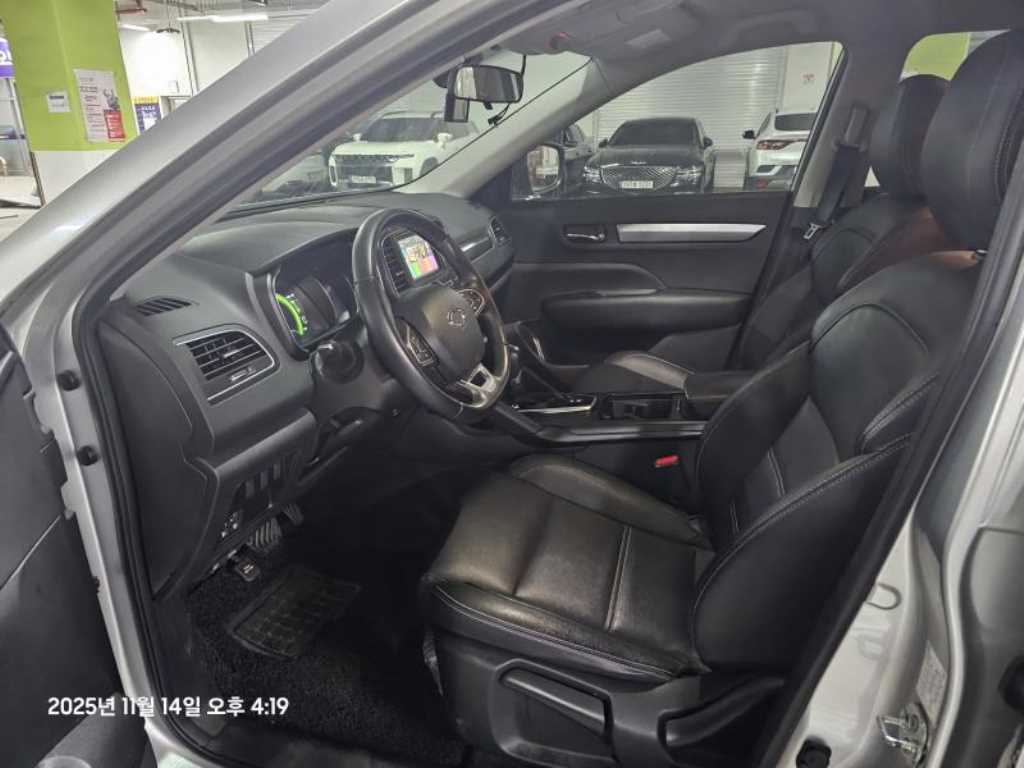 SAMSUNG QM6 - Vista 9