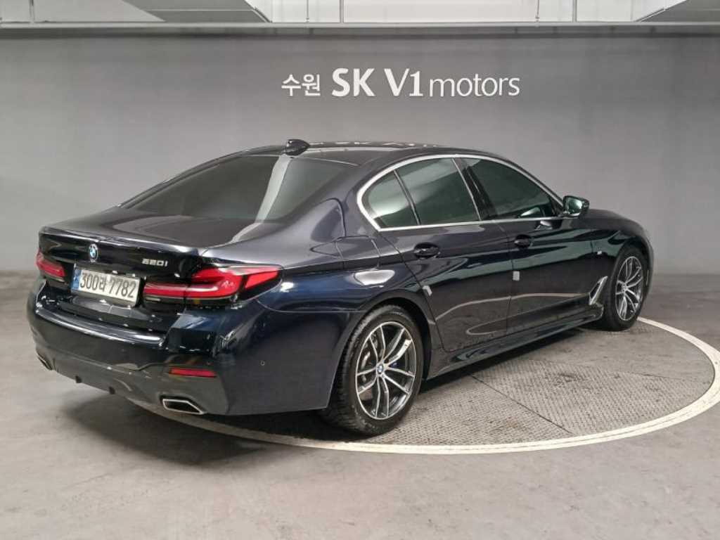 BMW 5 Series - Vista 4