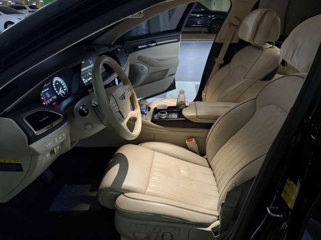 Genesis G90 - Vista 3