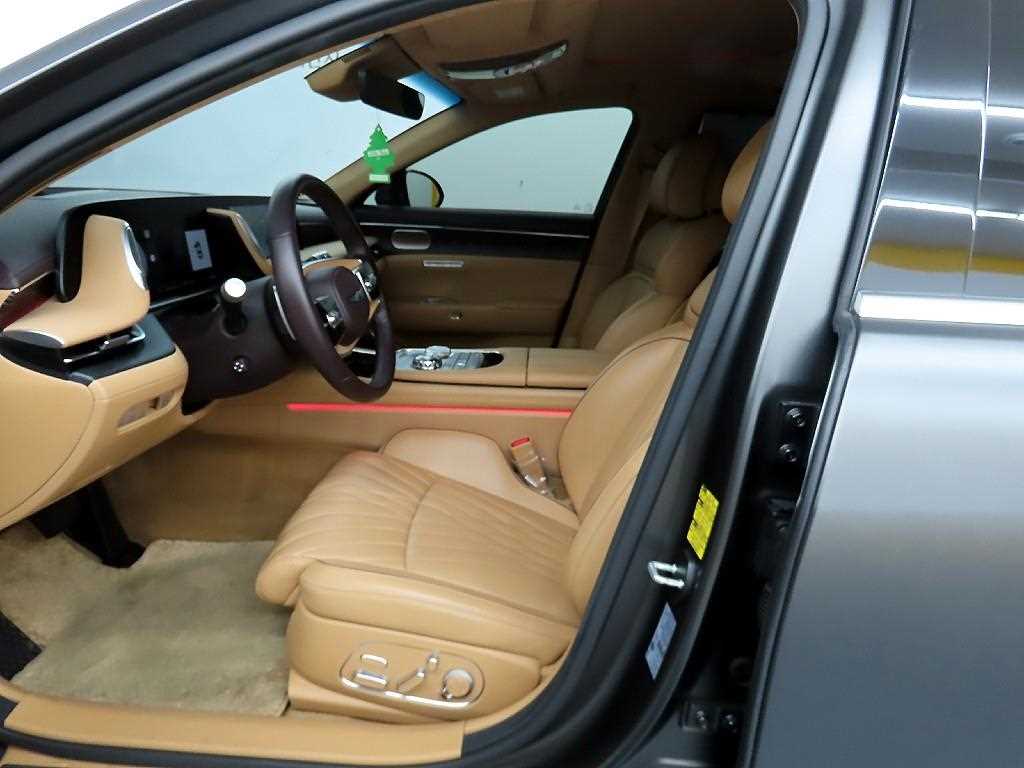 Genesis G90 - Vista 5