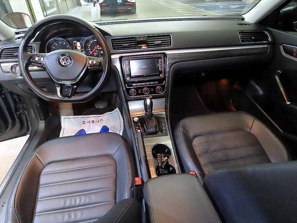Volkswagen Passat - Vista 10