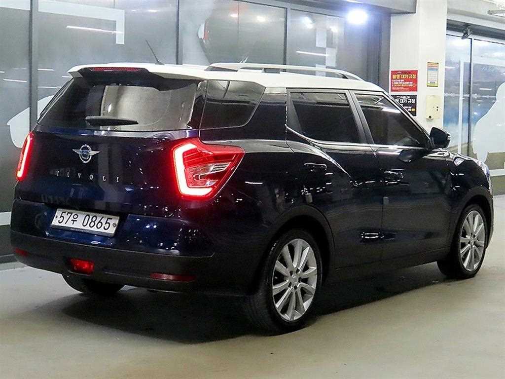 Ssangyong Tivoli - Vista 4