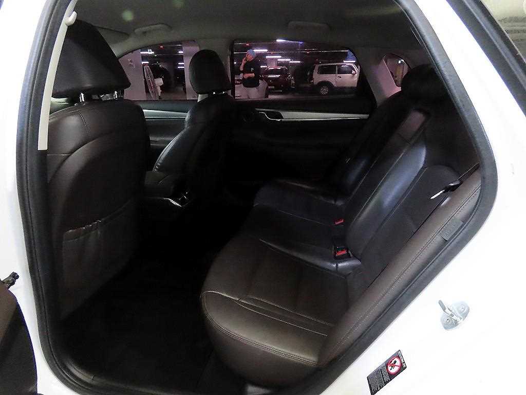 HYUNDAI Grandeur - Vista 7