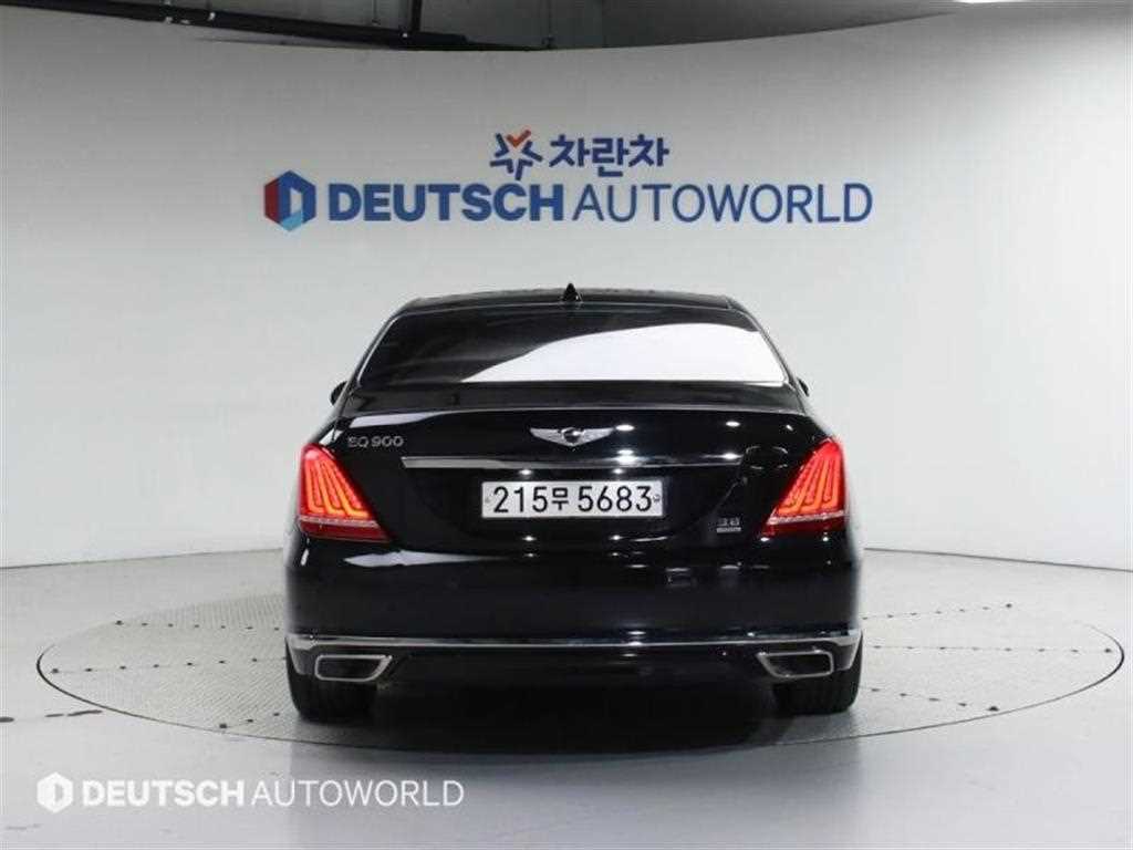 Genesis EQ900 - Vista 4