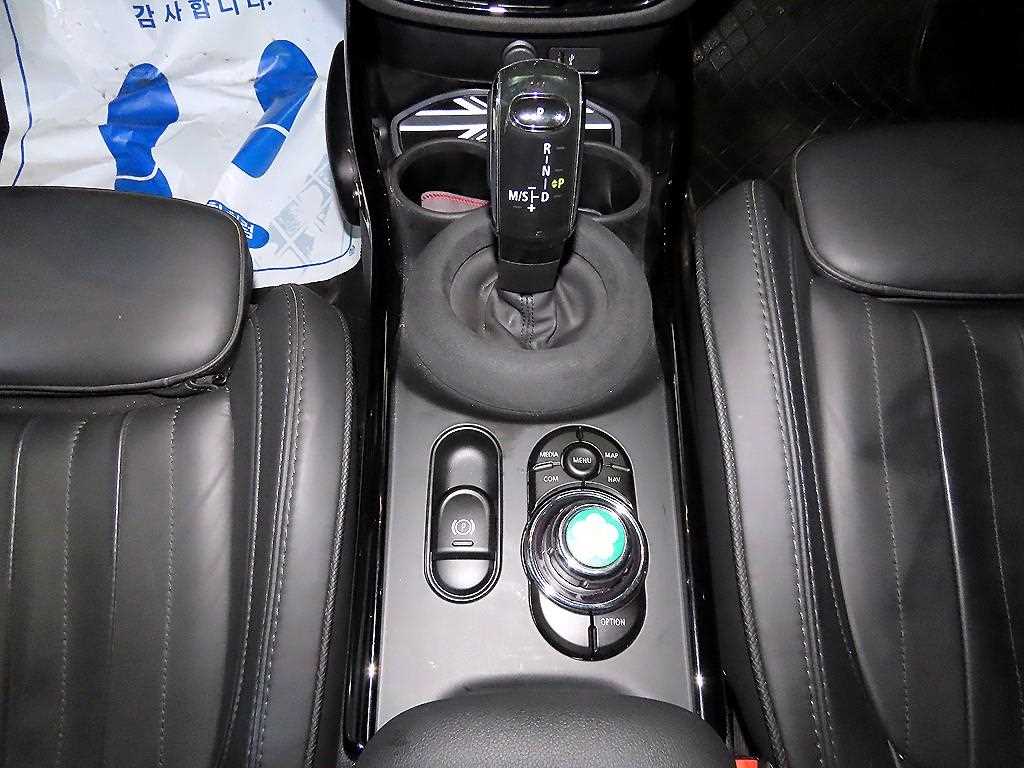 Mini Clubman - Vista 12