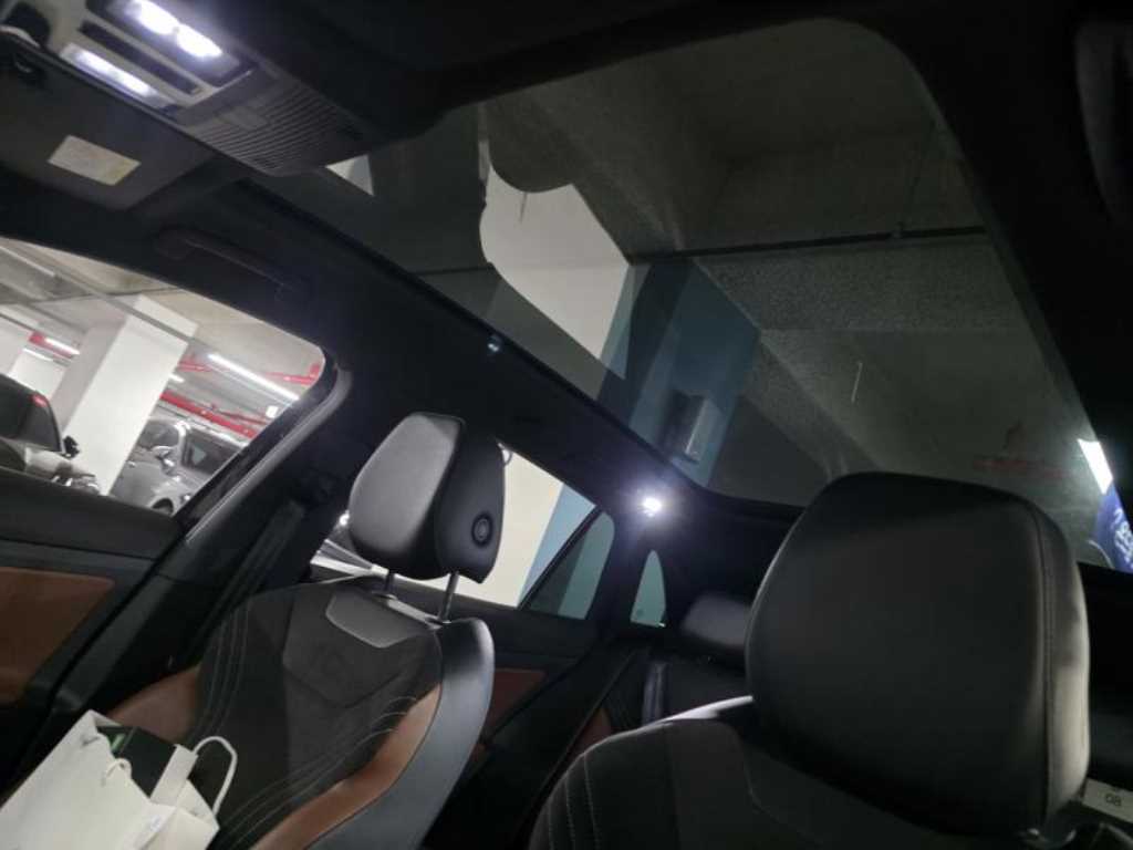 Volkswagen ID.4 - Vista 5