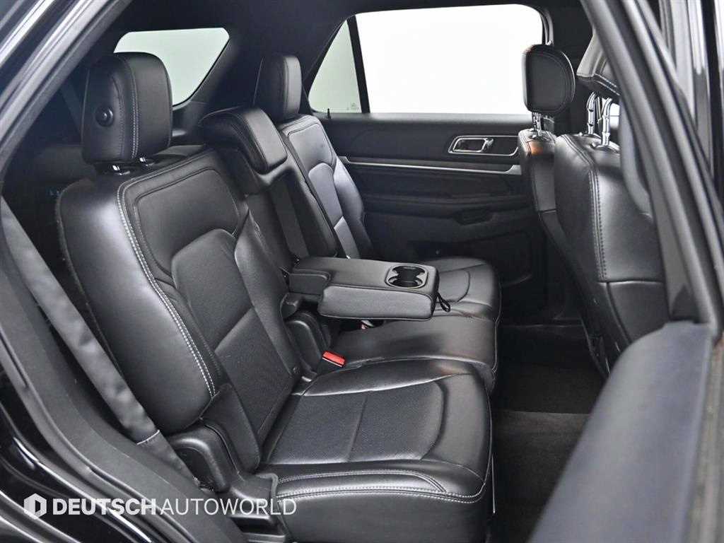 Ford Explorer - Vista 12