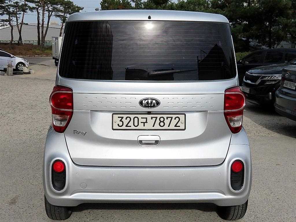 KIA Ray - Vista 4