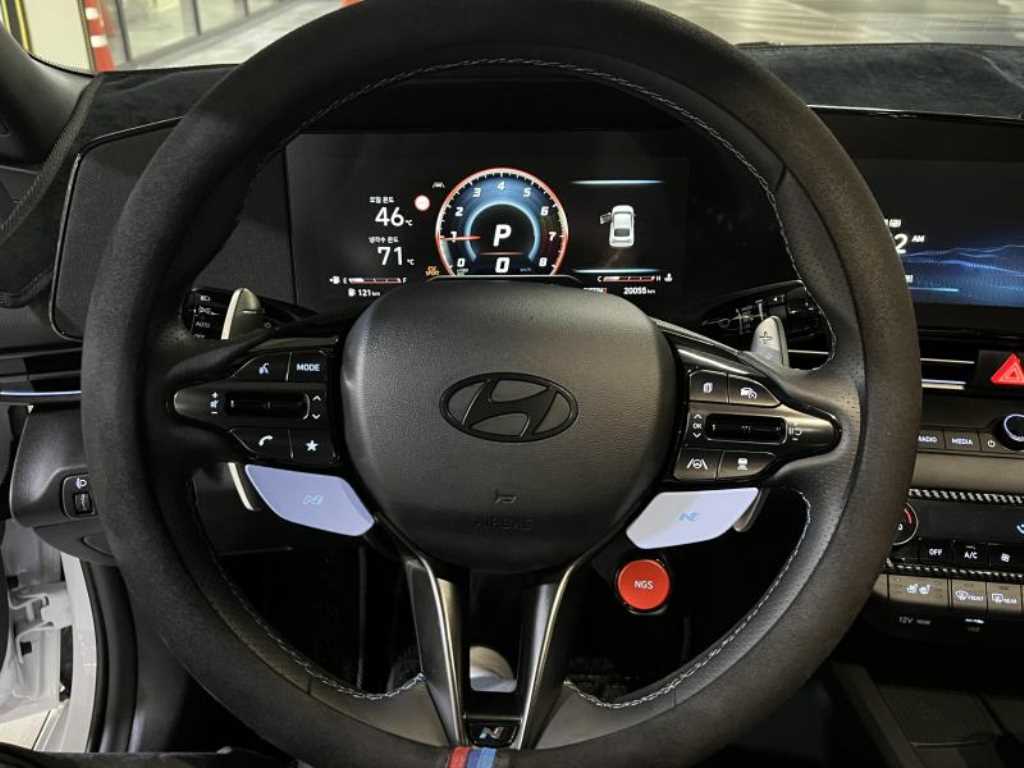 HYUNDAI Avante - Vista 6