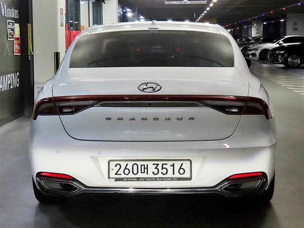 HYUNDAI Grandeur - Vista 5