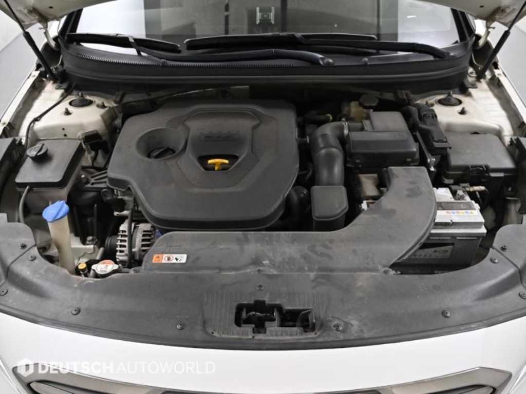 HYUNDAI Sonata - Vista 6