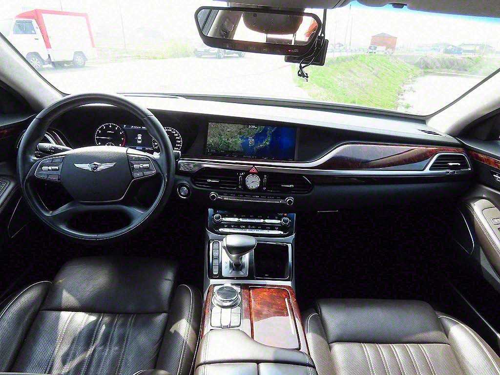 Genesis EQ900 - Vista 9