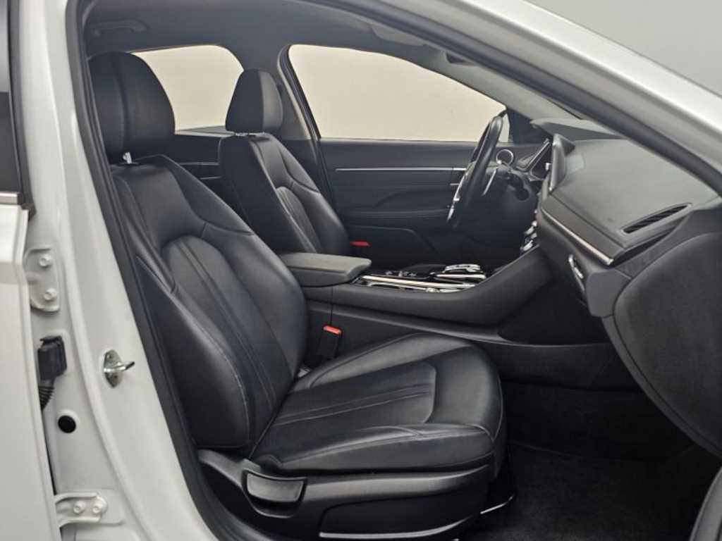 HYUNDAI Sonata - Vista 10