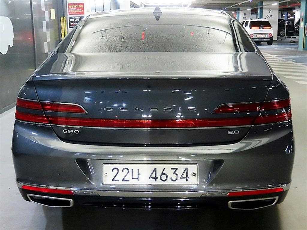 Genesis G90 - Vista 5