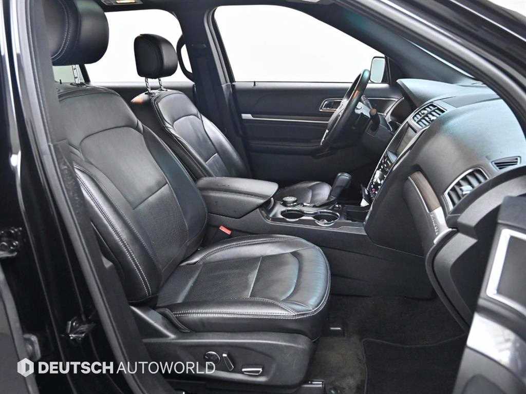 Ford Explorer - Vista 10