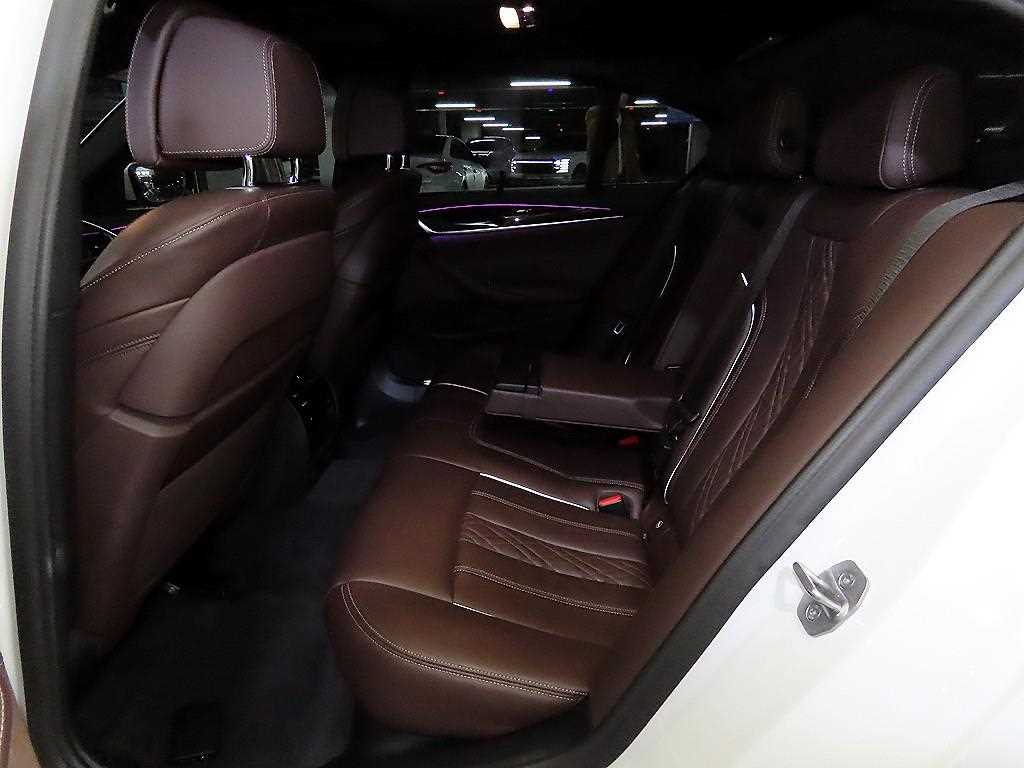 BMW 5 Series - Vista 7