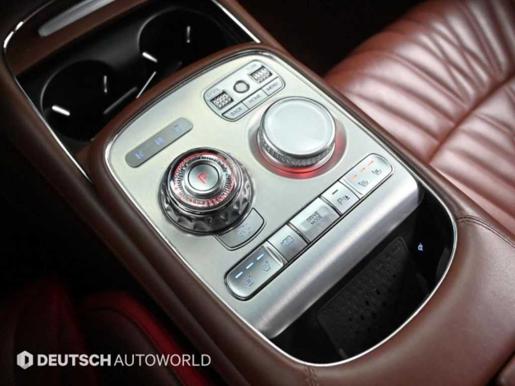 Genesis G90 - Vista 9