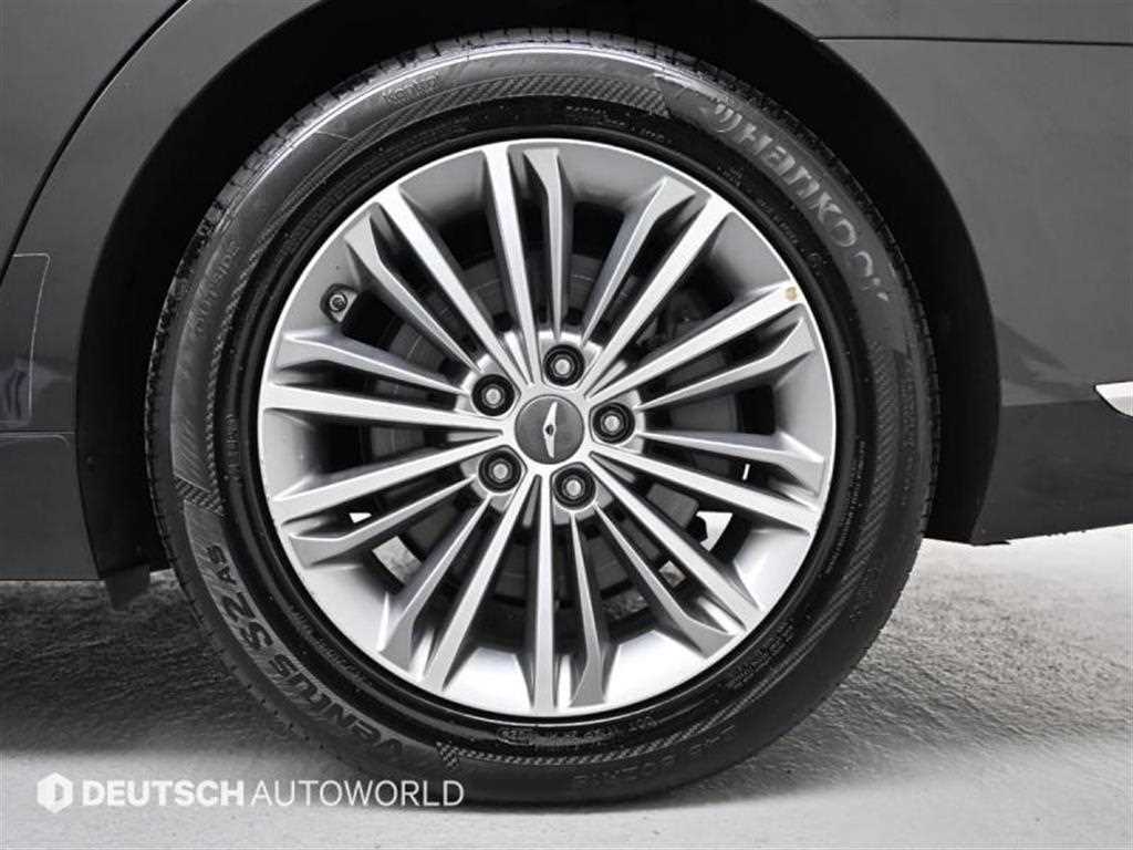 Genesis EQ900 - Vista 5