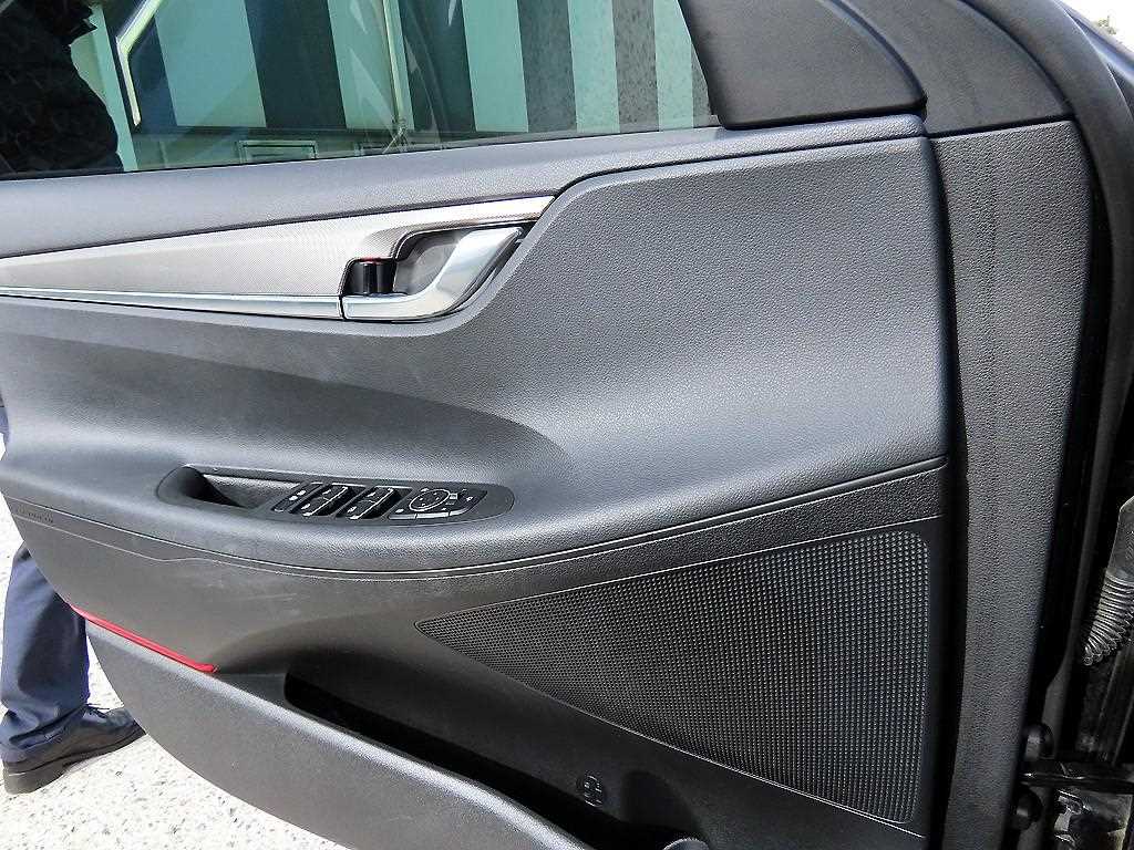 HYUNDAI Grandeur - Vista 11