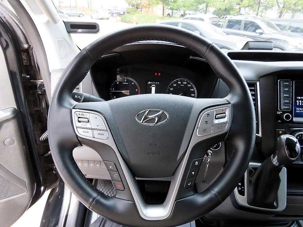 HYUNDAI Solati - Vista 9