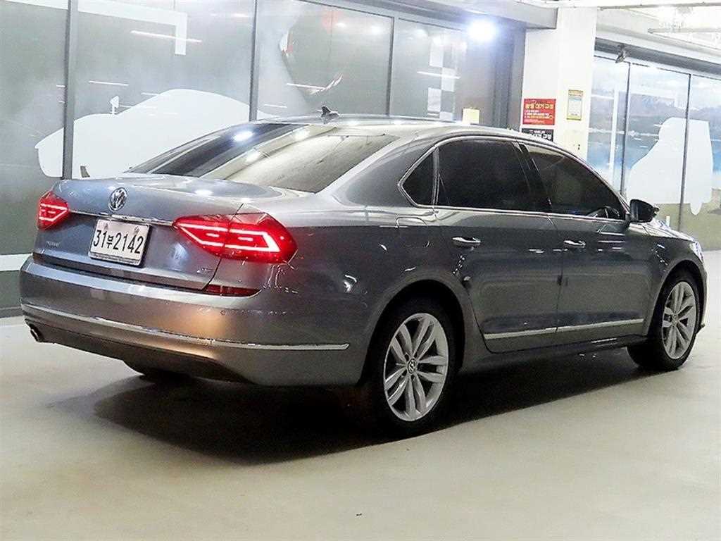 Volkswagen Passat - Vista 4
