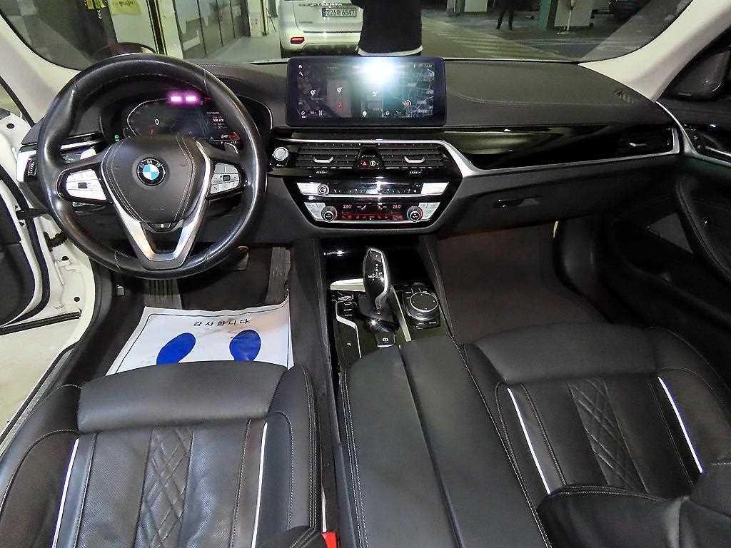 BMW 5 Series - Vista 10