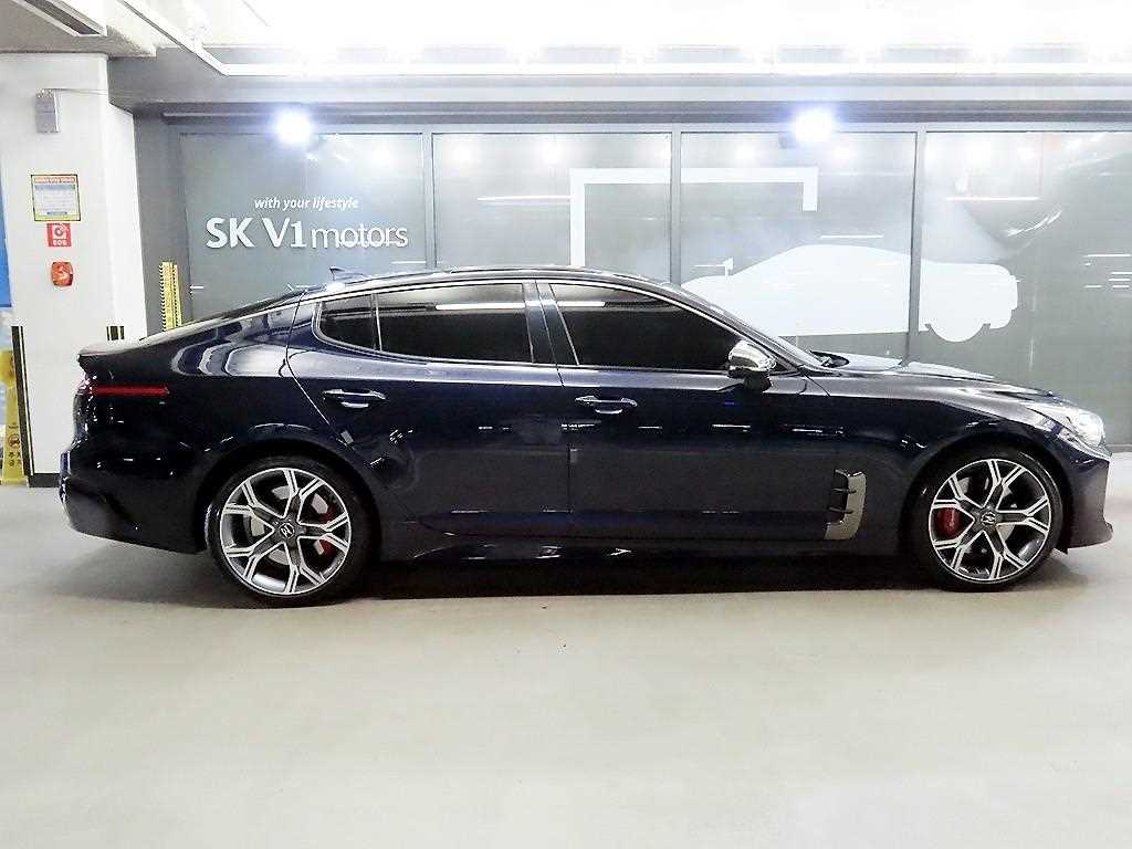 KIA Stinger - Vista 3