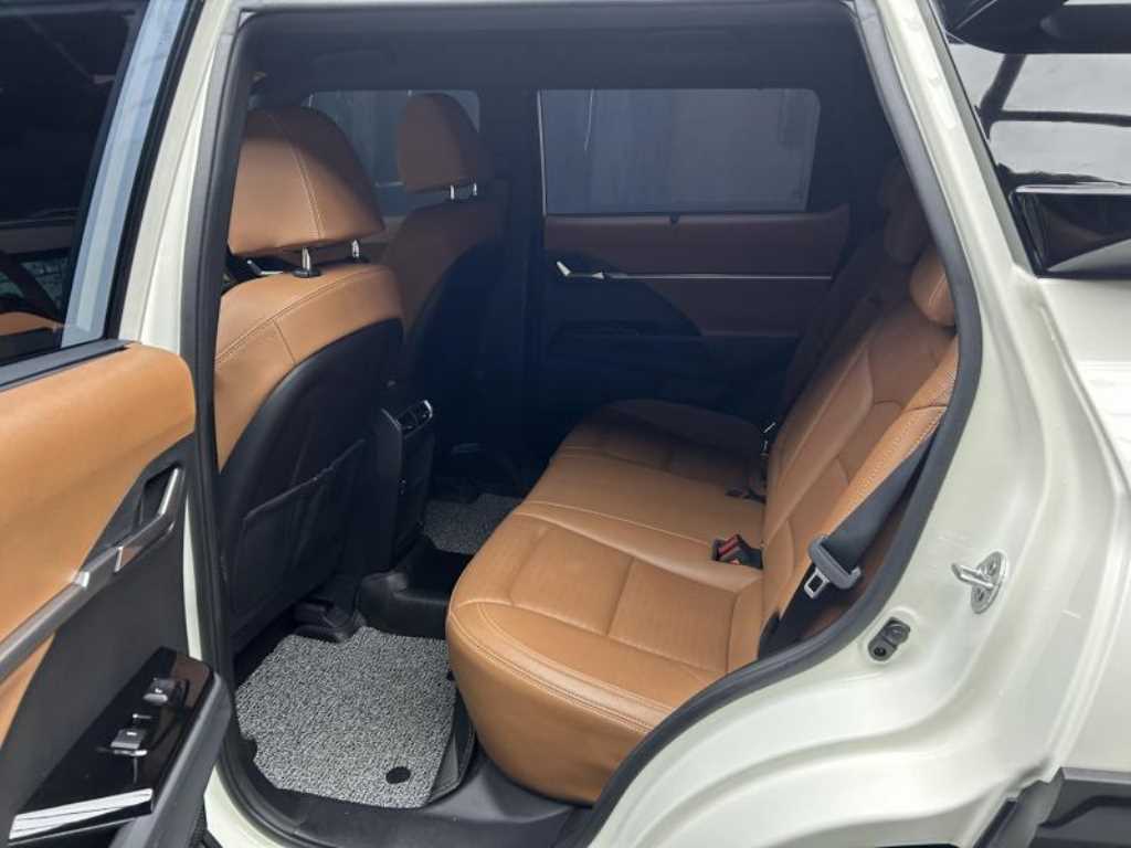 Ssangyong Torres - Vista 6