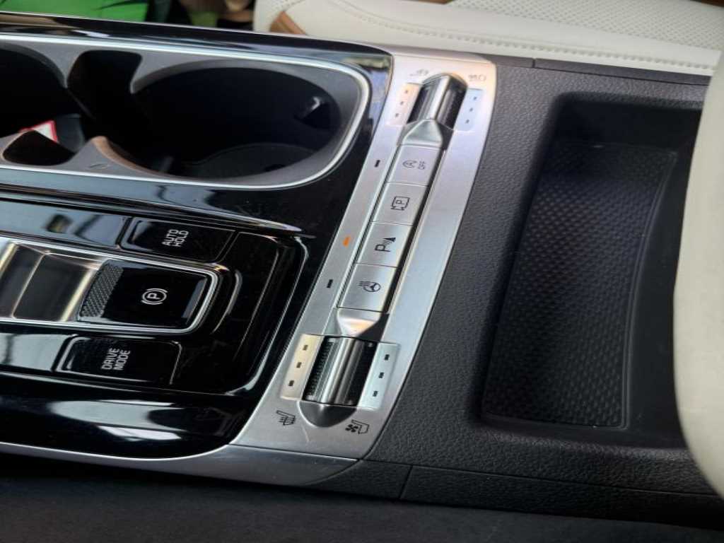 KIA Carnival - Vista 4