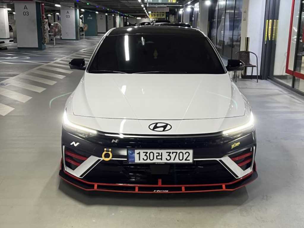 HYUNDAI Avante - Vista 2