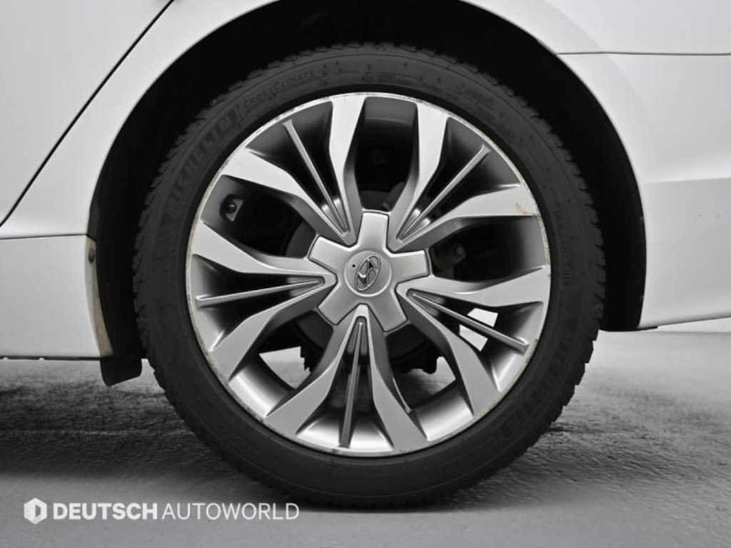 HYUNDAI Sonata - Vista 5