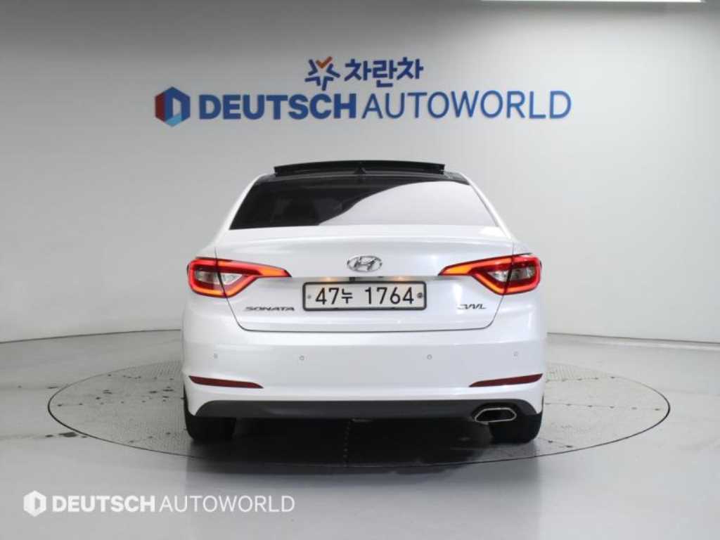 HYUNDAI Sonata - Vista 4