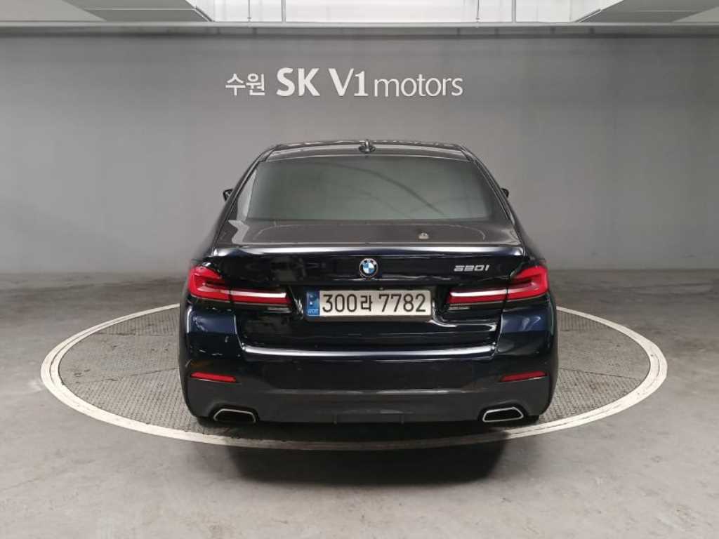 BMW 5 Series - Vista 2