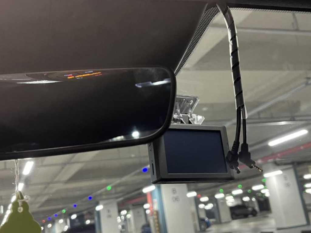 HYUNDAI Avante - Vista 11