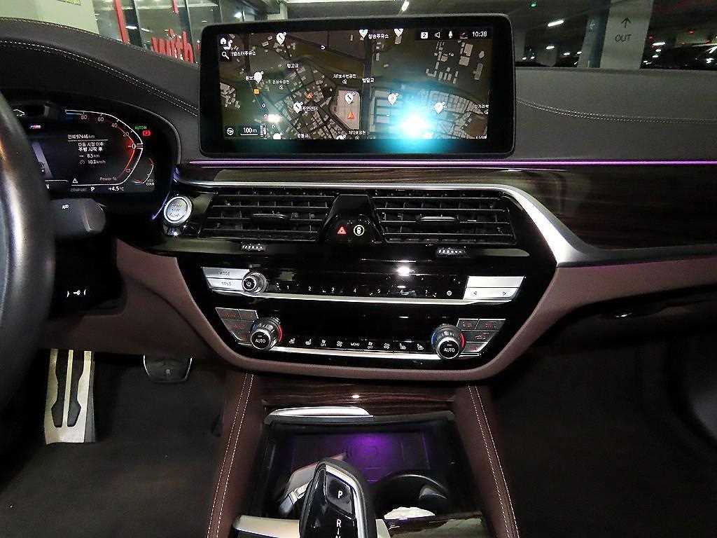 BMW 5 Series - Vista 11