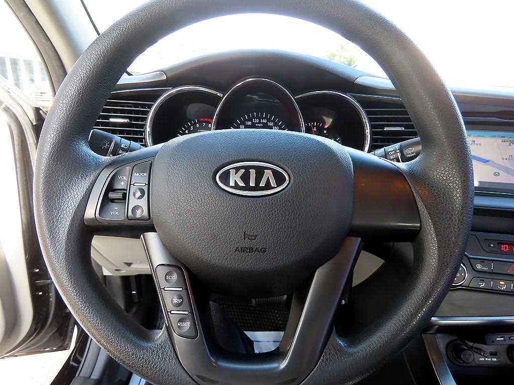 KIA K5 - Vista 8
