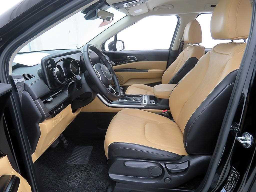 KIA Carnival - Vista 6