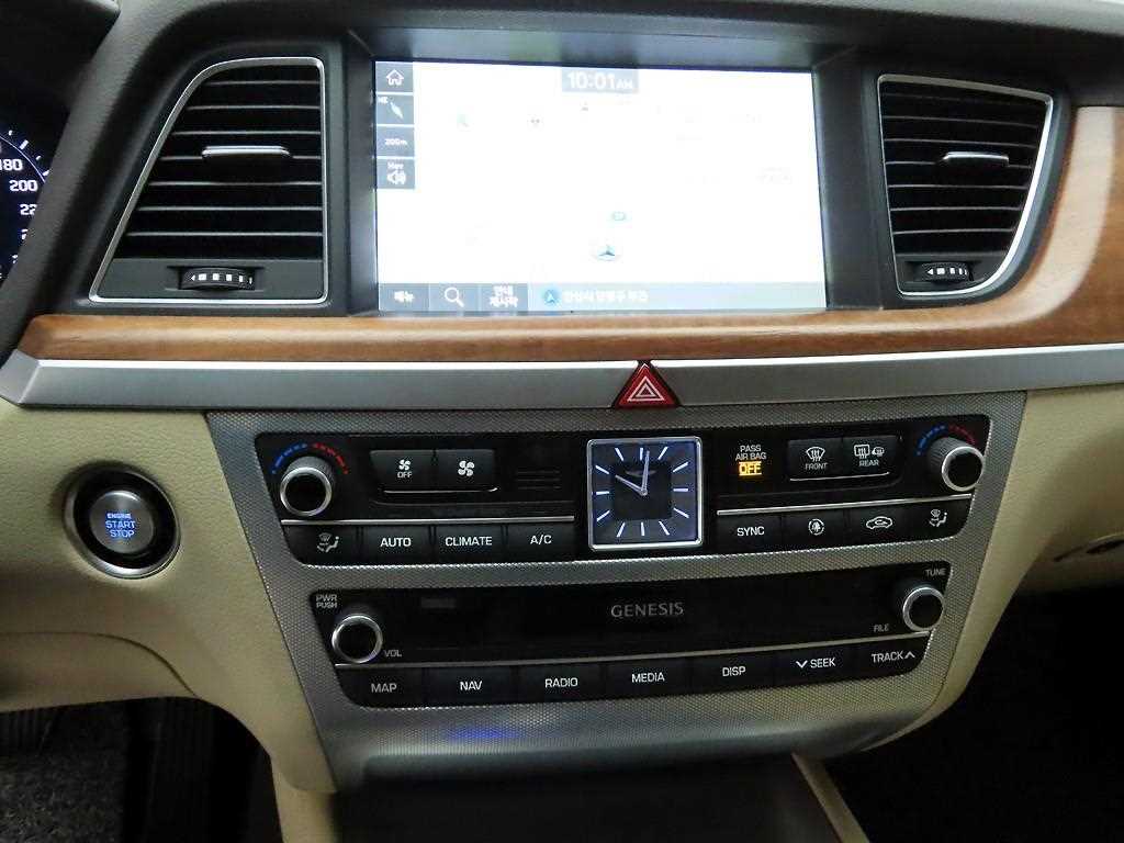 Genesis G80 - Vista 9