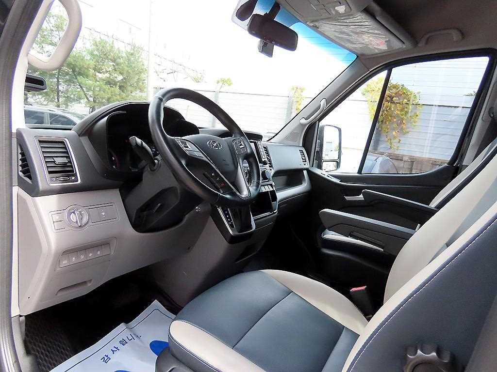 HYUNDAI Solati - Vista 8