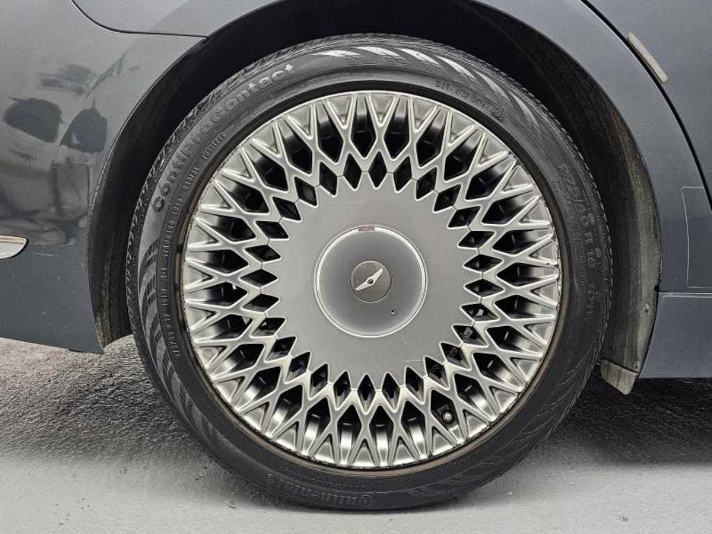 Genesis G90 - Vista 5