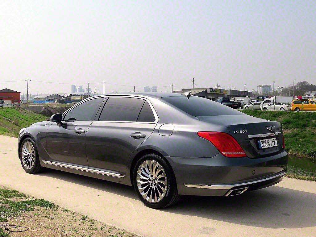 Genesis EQ900 - Vista 3