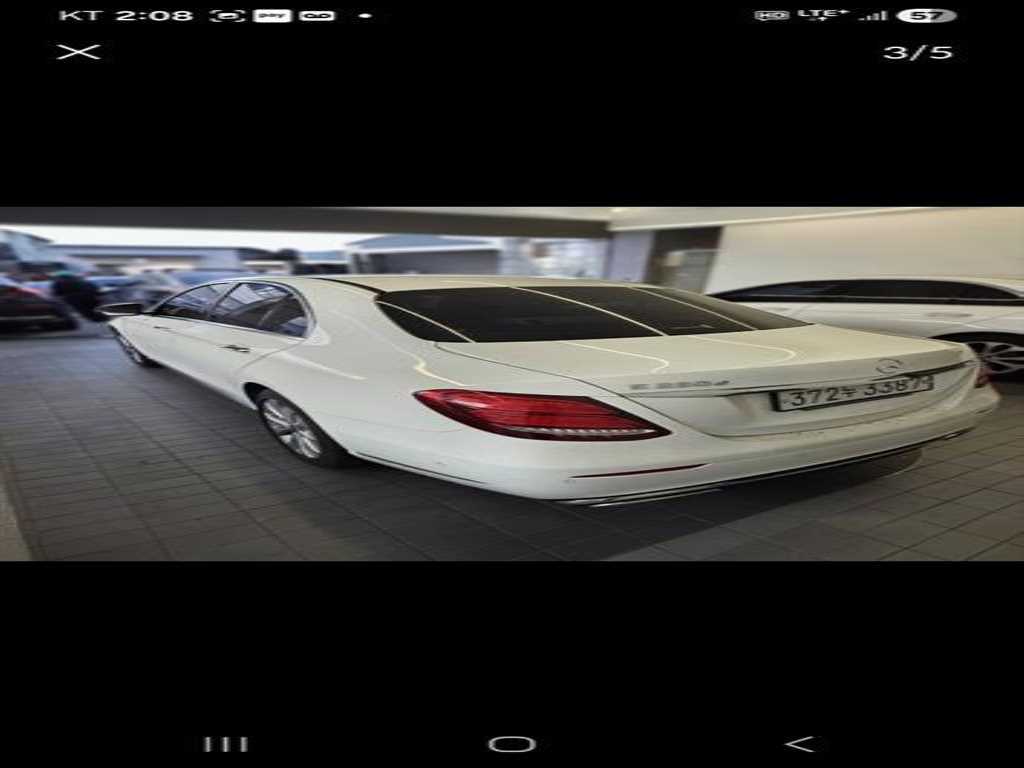 Mercedes Benz E class - Vista 2