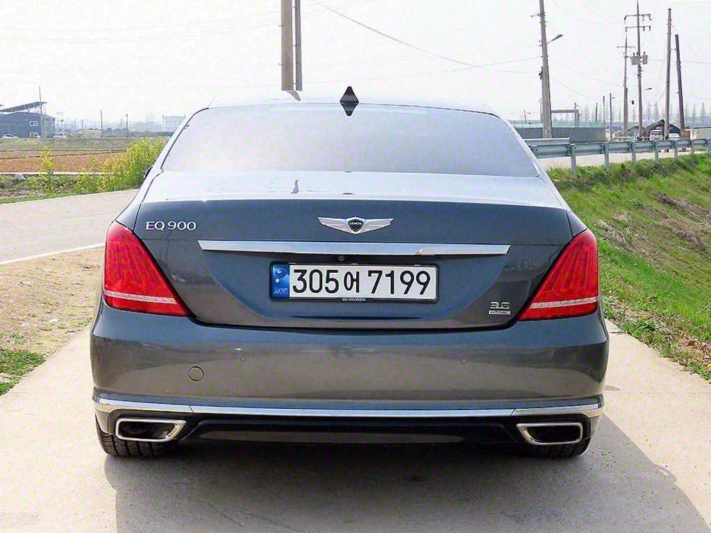 Genesis EQ900 - Vista 4